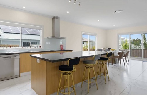 Catherine Hill Bay Casa | Seaside Bliss with Ocean Views