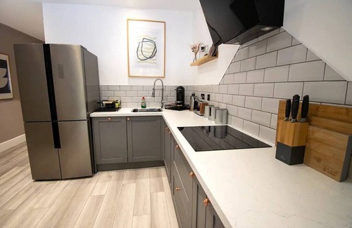 Penarth Apartamento | Seaside Bliss:1-Bedroom Apt with Sea Views