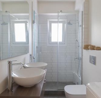 Saronida Apartamento | Seaside Bliss Flat
