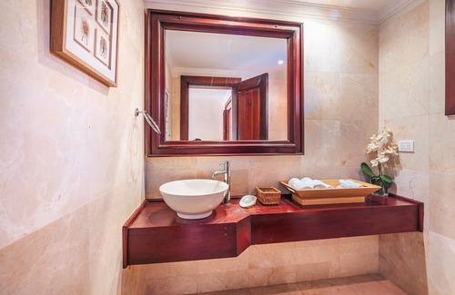 Casa de Campo Villa | Seaside Bliss w/ pool+ spectacular lake view
