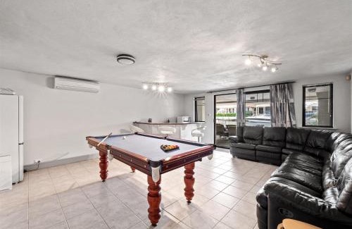 Halls Head Casa | Seaside Canal Home-spacious Family Retreat Jetty