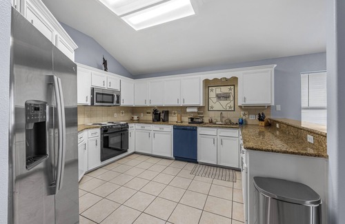 Flour Bluff Casa | Seaside Canal Retreat: Renovated Home with Private Dock Near Port Aransas