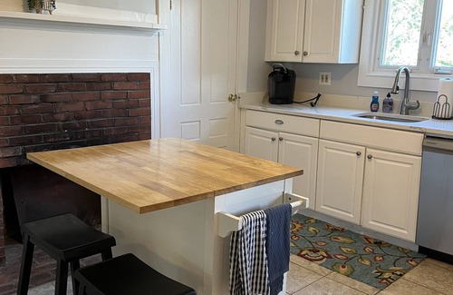 Swampscott Apartamento | Seaside community walk to beaches and restaurants.