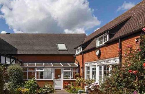 Bacton Casa | Seaside Cottage, 8min walk to beach. Dog friendly.