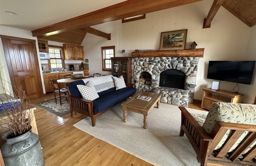 Lincolnville Cabaña | SEASIDE COTTAGE- LOON- Town of Lincolnville