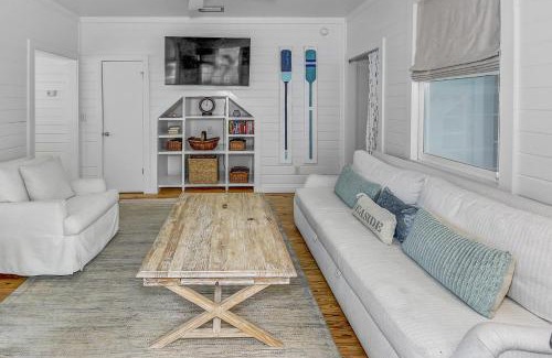 Seaside Casa | Seaside Cottage "SEA SHACK" Adorable Tupelo Street, Sleeps 4 home