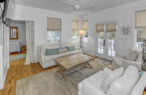 Seaside Casa | Seaside Cottage "SEA SHACK" Adorable Tupelo Street, Sleeps 4 home
