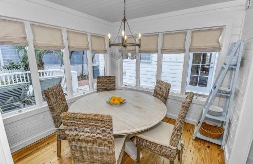 Seaside Casa | Seaside Cottage "SEA SHACK" Adorable Tupelo Street, Sleeps 4 home