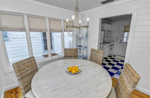 Seaside Casa | Seaside Cottage "SEA SHACK" Adorable Tupelo Street, Sleeps 4 home