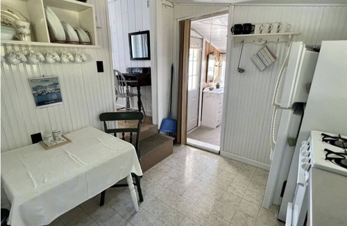 Bass Harbor Casa | Seaside Cottage to Die For