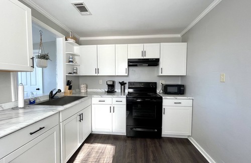 Beaufort Cabaña | Seaside Cottage | Waterfront Property! Sleeps 4!