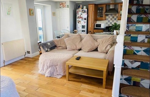 Brixham Casa | Seaside cottage with outside roll top bath!