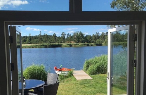 Tofta Cabina | Beach cottage by the sea with its own lake plot, jetty and boat