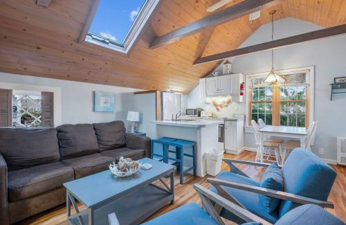 South Yarmouth Casa | Seaside Cottages - Cottage 33 - The Tin Lobster