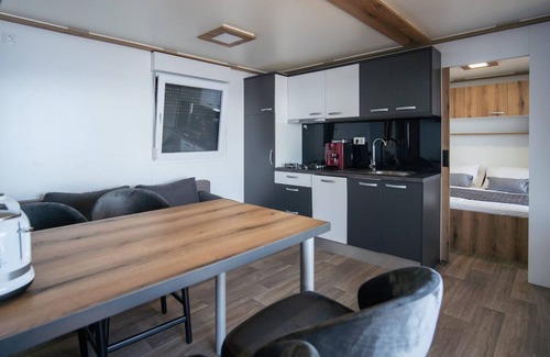 Klenovica Casa | Seaside Deluxe Escape at Klenovica Camping - Two Bedroom Mobile Home with Hot-Tub