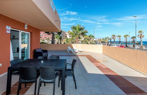 Puerto de Guimar Apartamento | Seaside Escape, Pool & Terrace in Puertito Güímar