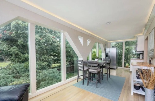 El Granada Casa | Seaside Escape: 1 block to Beach, Private Hot Tub, Fire Pit & BBQ