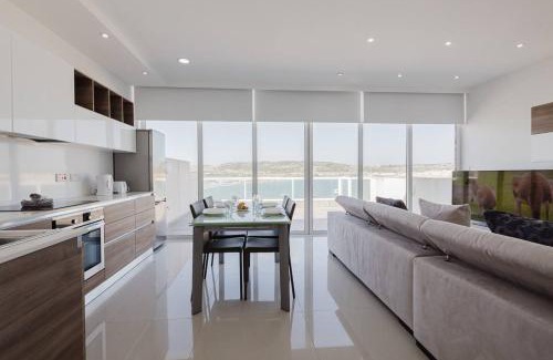 Għadira Apartamento | Seaside Escape 2bed With Views! By Homely