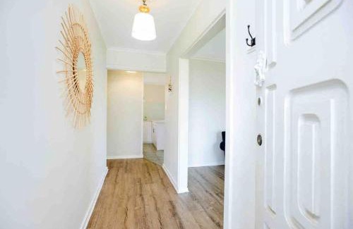 Port Elliot Casa | Seaside Escape Cottage free WIFI Pet Friendly
