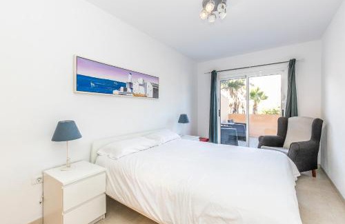 Puerto de Guimar Apartamento | Seaside Escape, Pool & Terrace in Puertito Güímar