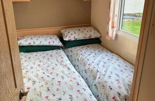 Clacton-on-Sea Cabina | Seaside Escape Lodge at Martello Beach, Jaywick