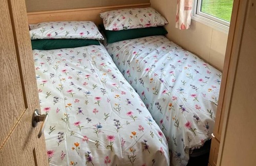 Clacton-on-Sea Cabina | Seaside Escape Lodge at Martello Beach, Jaywick