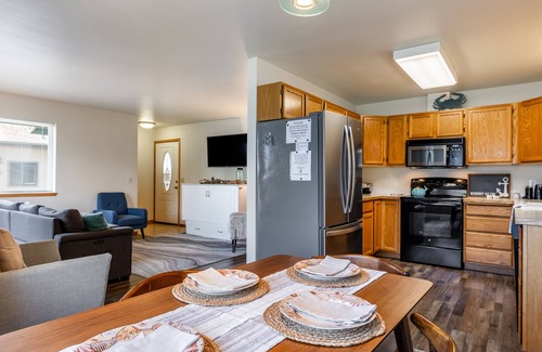 Bells Beach Casa | Seaside Getaway by AvantStay | Deck w/ Views