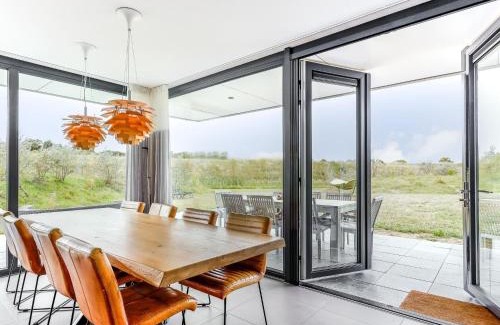 Kamperland Casa | Seaside Getaway with a Beautiful Garden