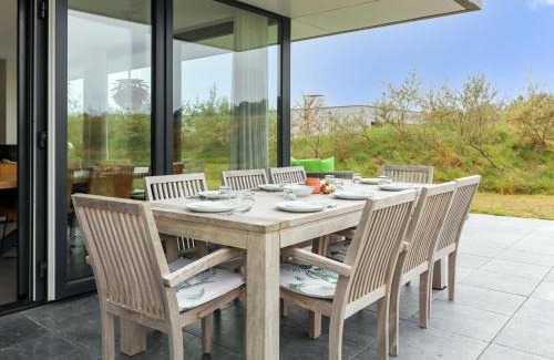 Kamperland Casa | Seaside Getaway with a Beautiful Garden