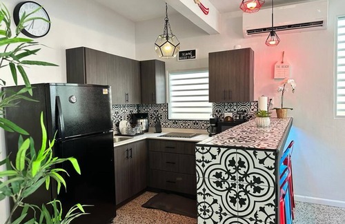 Cangrejo Arriba Casa | Sea Haven Un espacioso refugio familiar con casa de huéspedes cerca de la playa