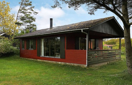 Vinderup Casa | Seaside Holiday Home with Terrace near Limfjord