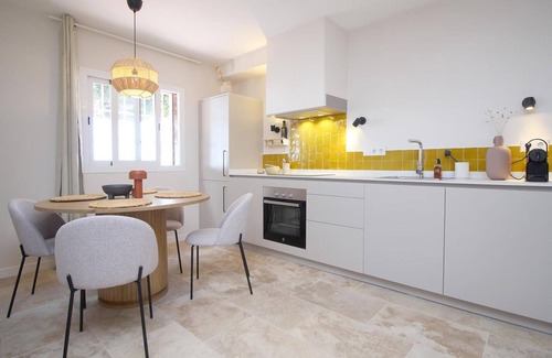 Playas del Palo Apartamento | Casa junto al mar en El Palo, Málaga