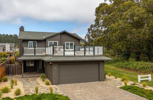 Half Moon Bay Casa | Seaside Home Modern Retreat with Breathtaking Views and Beachside Charm