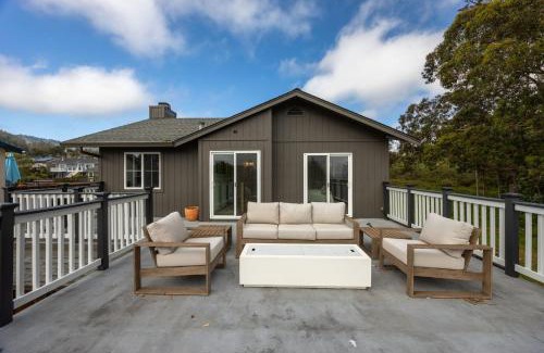 Half Moon Bay Casa | Seaside Home Modern Retreat with Breathtaking Views and Beachside Charm