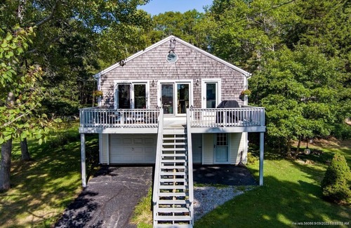Mid-Coast and Islands Casa | Seaside Home on Mere Point, walk to Paul's Marina, Kayak from Rocky Beach