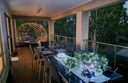 Burrum Heads Casa | Seaside home WIFI , 3 bedroom, 2 bath, aircon , kayaks , bikes , dog friendly.
