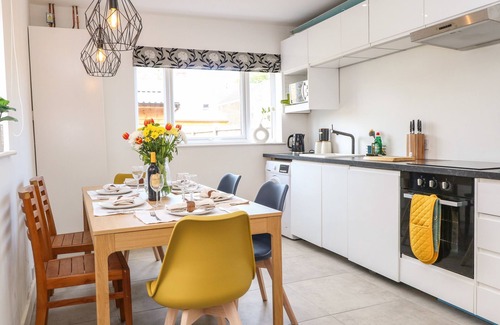 Gorleston-on-Sea Cabaña | SEASIDE HOUSE, pet friendly, with a garden in Gorleston-On-Sea