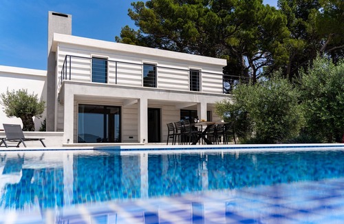 Sumartin Casa | Villa de lujo junto al mar con piscina Sumartin, Brac (K-5639)