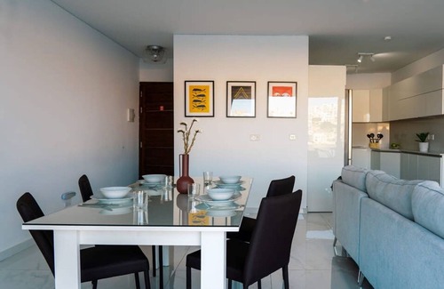 St. Paul's Bay Apartamento | Seaside Magic From a Stunning Apartment