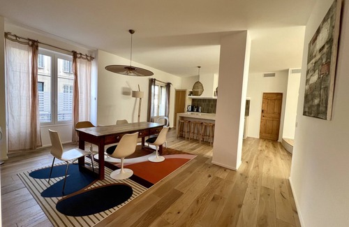 Bompard Apartamento | Seaside, magnificent 150m2 apartment with garden