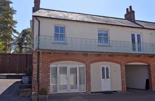 Meads Casa | Seaside Mews - charming 2-bed cottage close to the sea