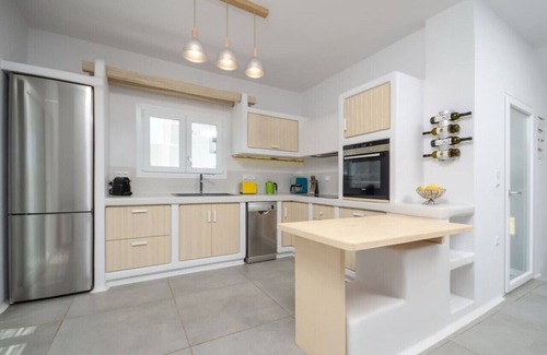 Plaka Villa | Seaside Naxos Villa Aetheria 4 BDR / 4. 5 BAÑO Capacidad 10 @ Plaka Beach