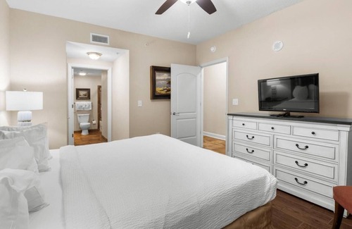 Windy Hill Complejo | Seaside Oceanfront 1 Bdrm, 2 Bath Condo
