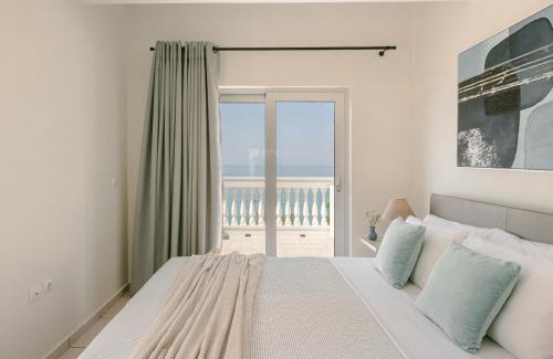 Karpenisi Apartamento | Seaside Penthouse