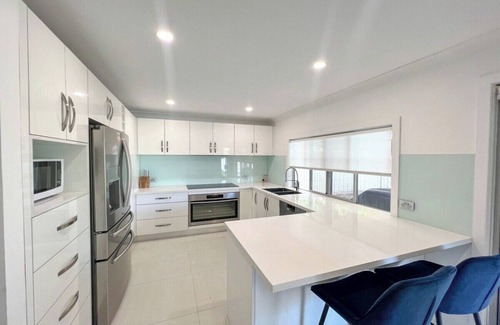 Belmont South Casa | Seaside Retreat - Relaxing pet friendly getaway!