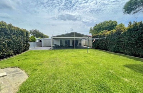 Belmont South Casa | Seaside Retreat - Relaxing pet friendly getaway!