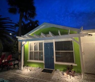 Indian Rocks Beach Apartamento | Seaside Retreat Cottages #1