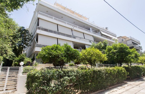 Vouliagmeni Apartamento | Seaside Secret by BluPine