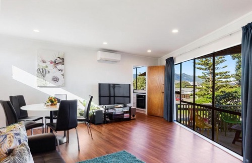 Te Horo Beach Casa | Seaside Sensation - Te Horo Beach Holiday Home