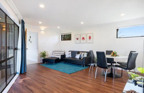 Te Horo Beach Casa | Seaside Sensation - Te Horo Beach Holiday Home
